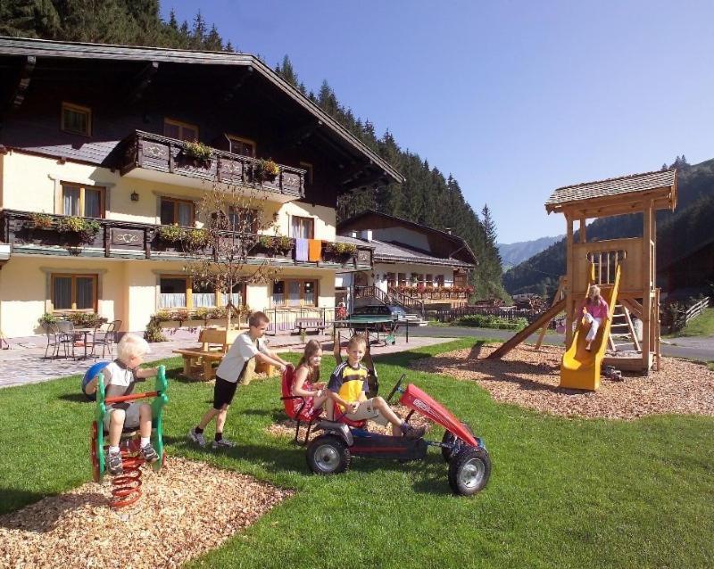 Feriendorf Holzlebn Grossarl Extérieur photo